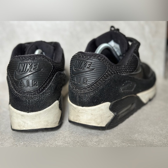 Nike Air Max 90 Stingray - Picture 6 of 9